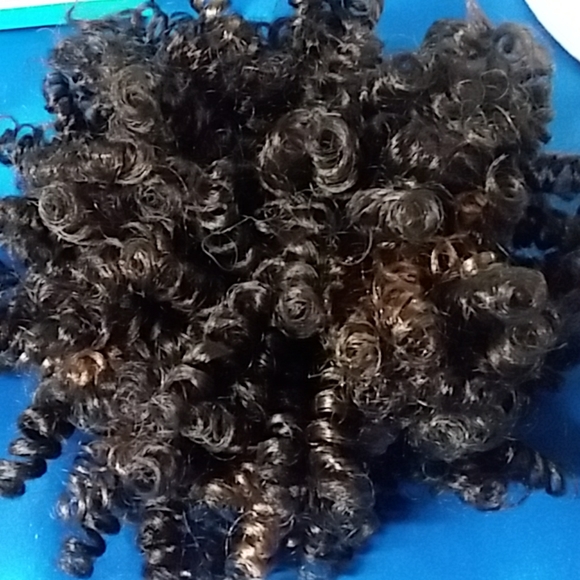 Freetress Drawstring Ponytail - Picture 6 of 7